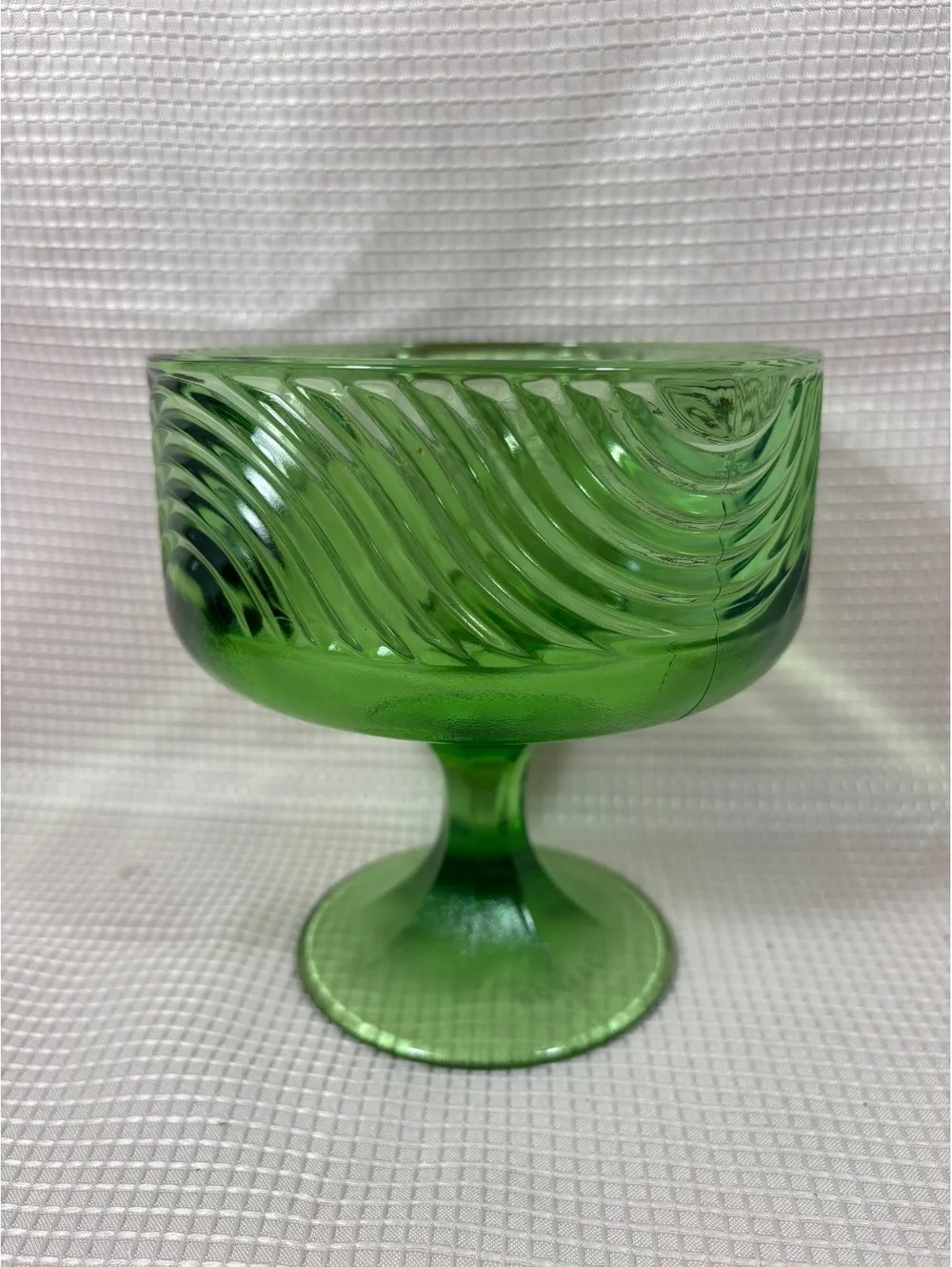 Vintage E. O. Brody Co EMERALD GREEN Glass Pedestal Candy Bowl Dish swirl